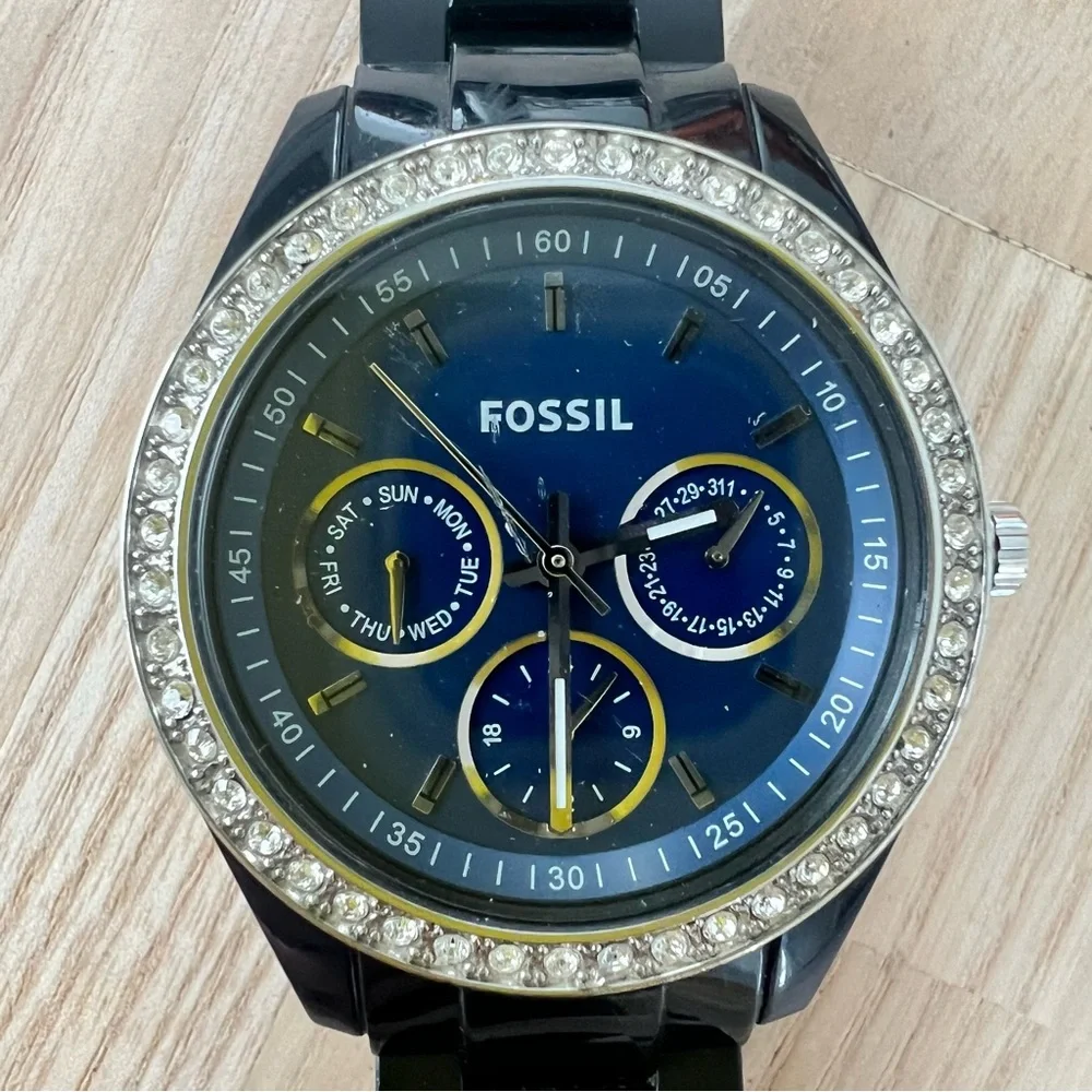 Fossil ladies blue dial sporty fashion watch NEW BATTERY